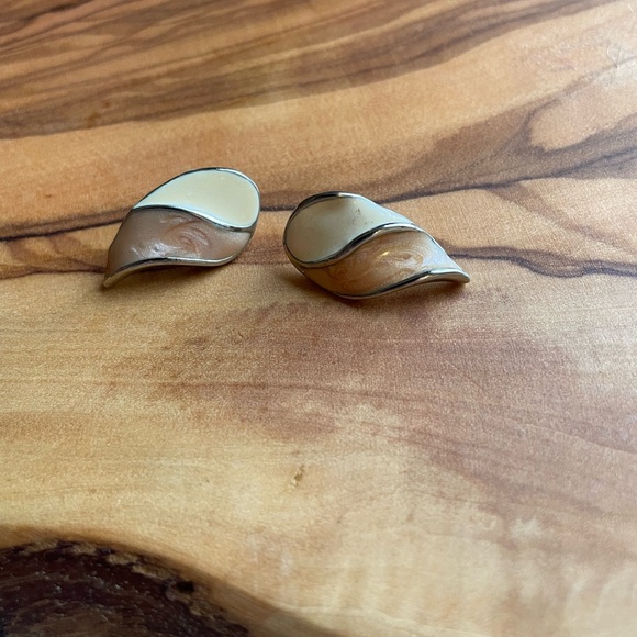 Jewelry - Vintage Monet Enamel Elegant Cream and Brown Wave Earrings